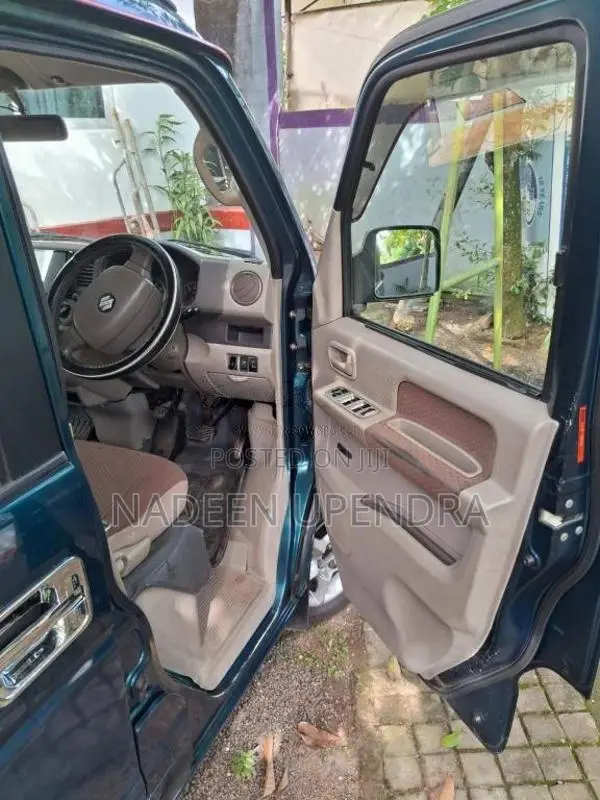 Suzuki DA64 Full Jone 2012 Van (Used)