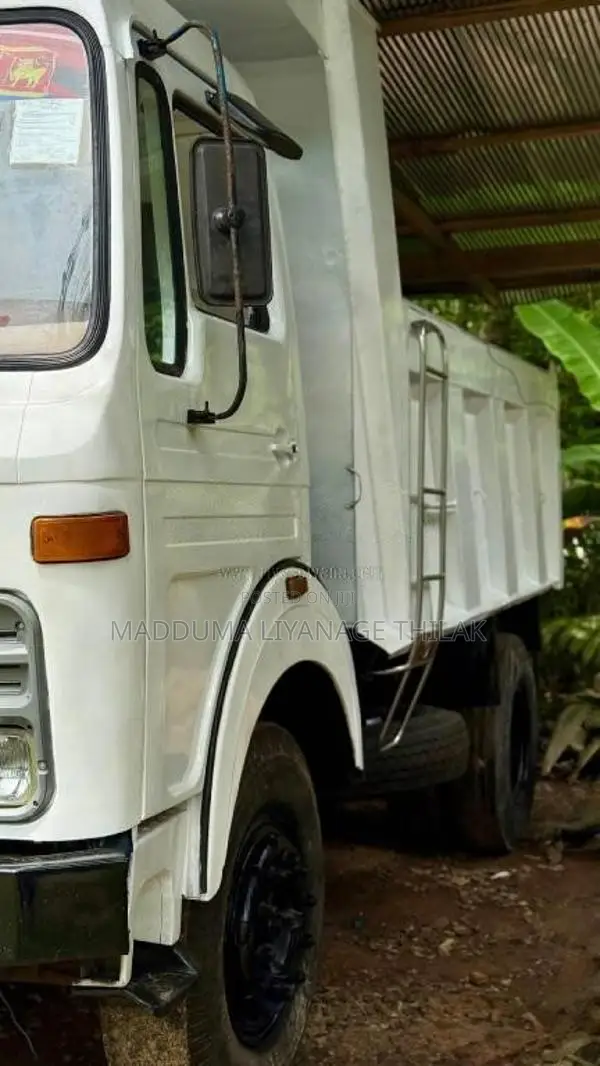 Tata Tipper 2010 Lorry (Used)