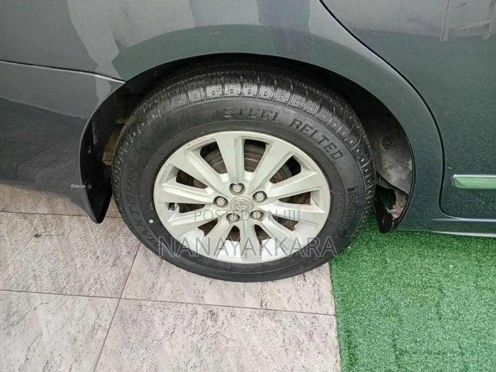 Toyota Premio 2013 Car (Used)