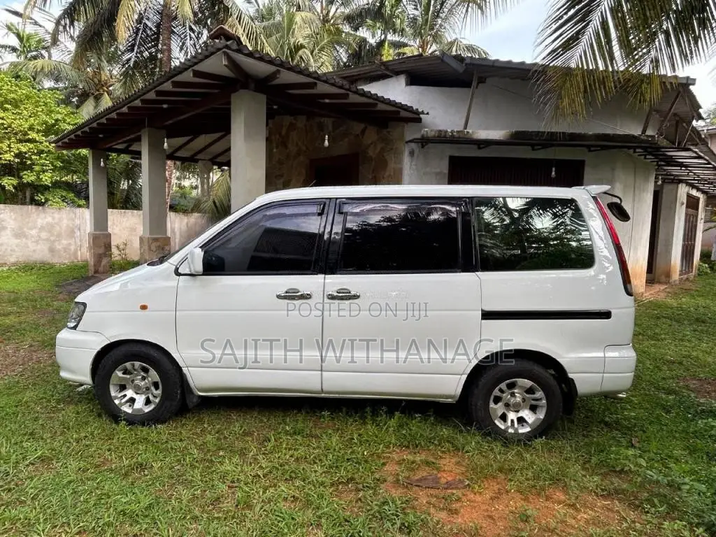 Toyota Noah CR42 Flatroof 2002 Van (Used)