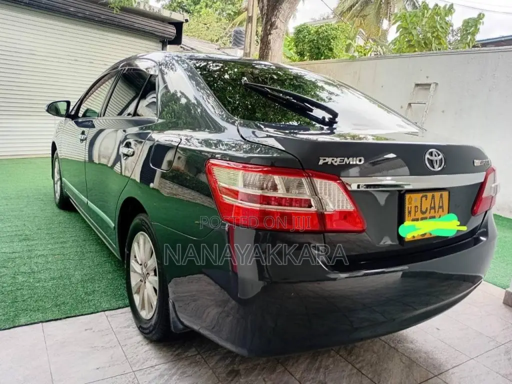Toyota Premio 2013 Car (Used)