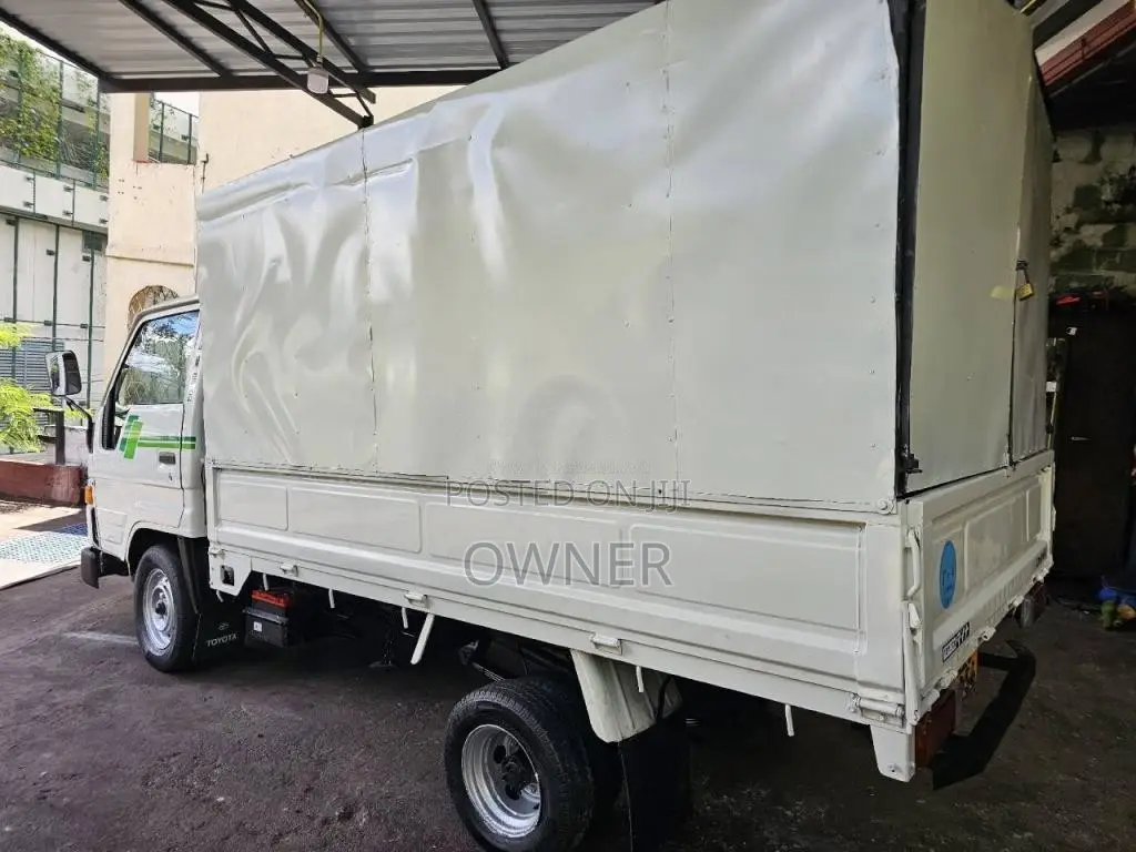 Toyota Toyoace 1995 Lorry (Used)