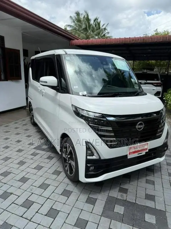 Nissan Roox X STAR S HYBRID 2024 SUV (Used)