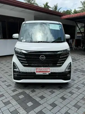 Nissan Roox X STAR S HYBRID 2024 SUV (Used)