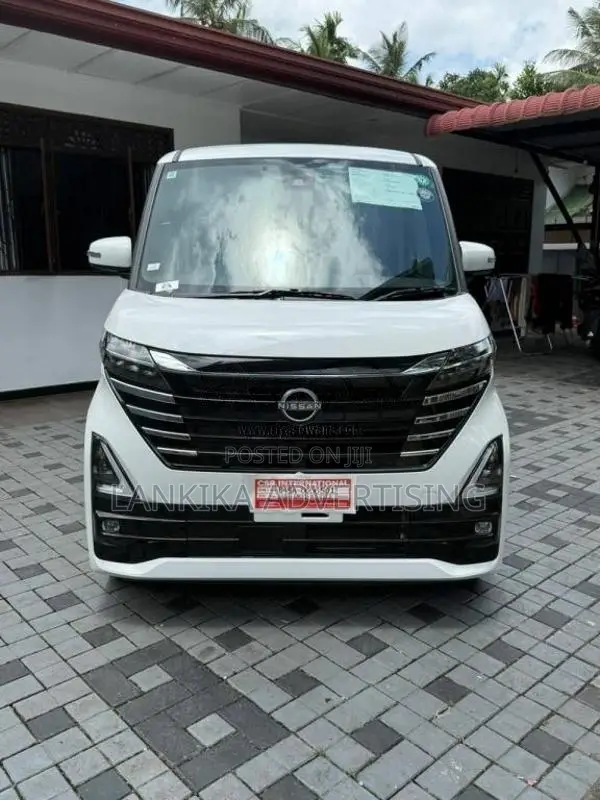 Nissan Roox X STAR S HYBRID 2024 SUV (Used)