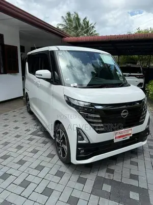 Nissan Roox X STAR S HYBRID 2024 SUV (Used)