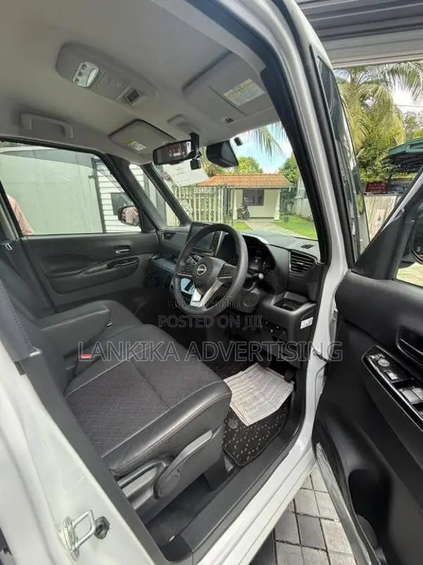Nissan Roox X STAR S HYBRID 2024 SUV (Used)