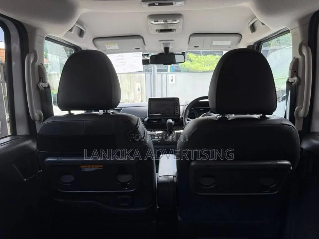 Nissan Roox X STAR S HYBRID 2024 SUV (Used)