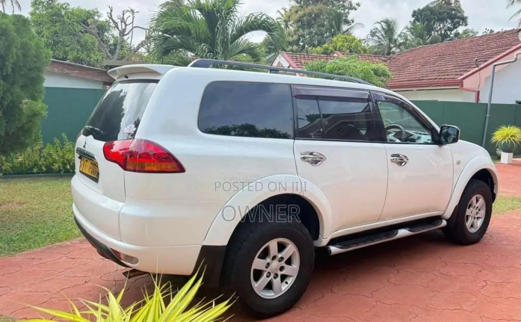 Mitsubishi Montero Sport 2012 SUV (Used)