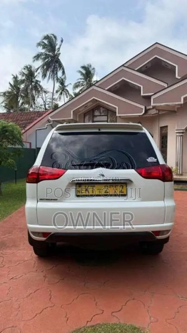 Mitsubishi Montero Sport 2012 SUV (Used)