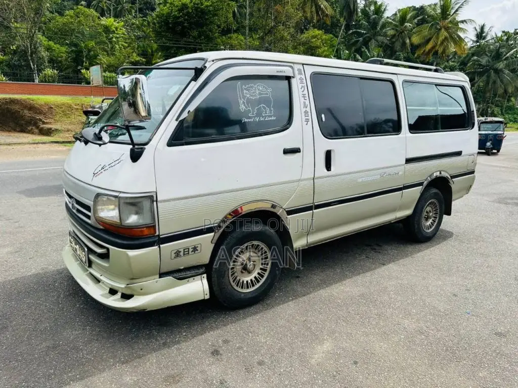 Toyota Dolphin LH113 Long 1993 Van (Used)