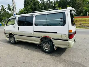 Toyota Dolphin LH113 Long 1993 Van (Used)