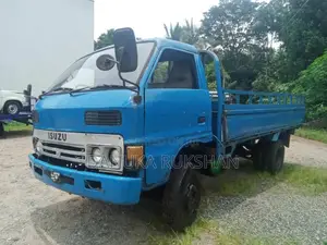 Toyota Elf 350 1983 Lorry (Used)