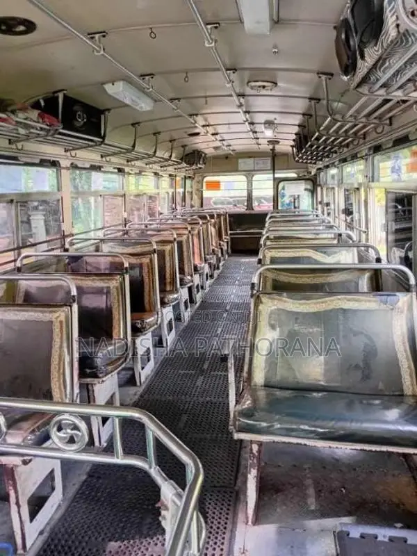 Ashok-Leyland Viking 2004 Bus (Used)