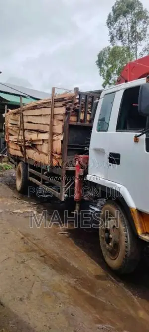 Isuzu Lorry Isuzu 1990 Lorry (Used)