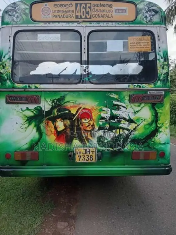 Ashok-Leyland Viking 2004 Bus (Used)