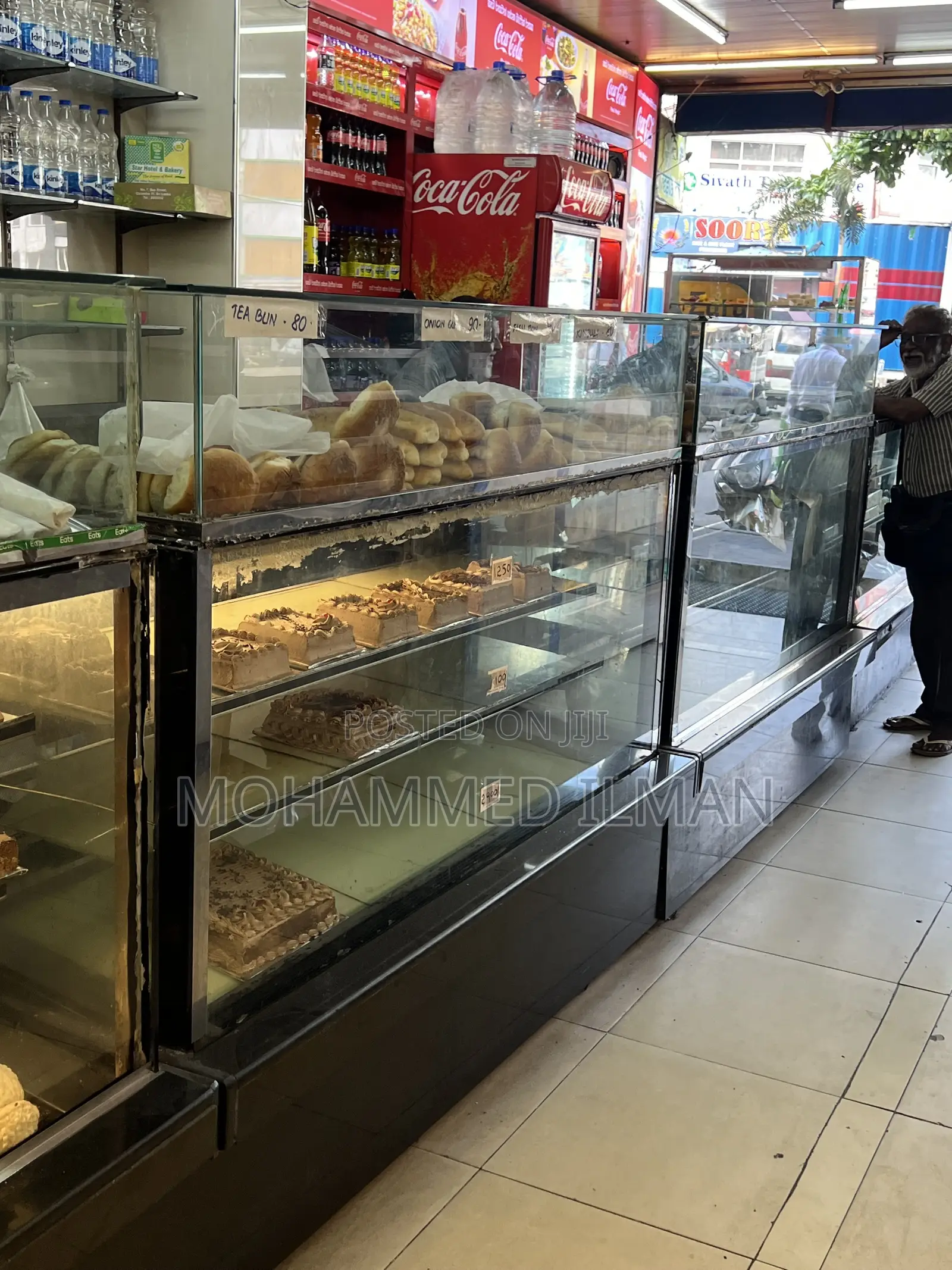 6feet Granite Sinmag Brand Cake and Bun Display Showcases
