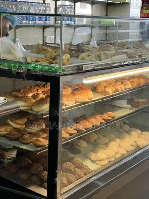 6feet Granite Sinmag Brand Cake and Bun Display Showcases