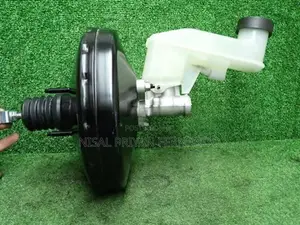 Toyota Vitz KSP90 Brake Booster