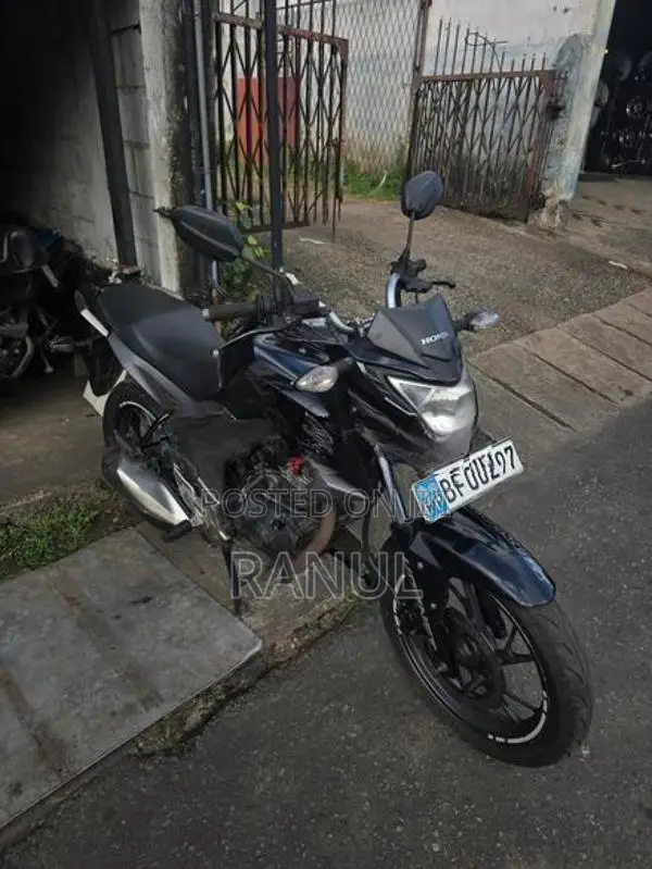 Honda CB Hornet 2017