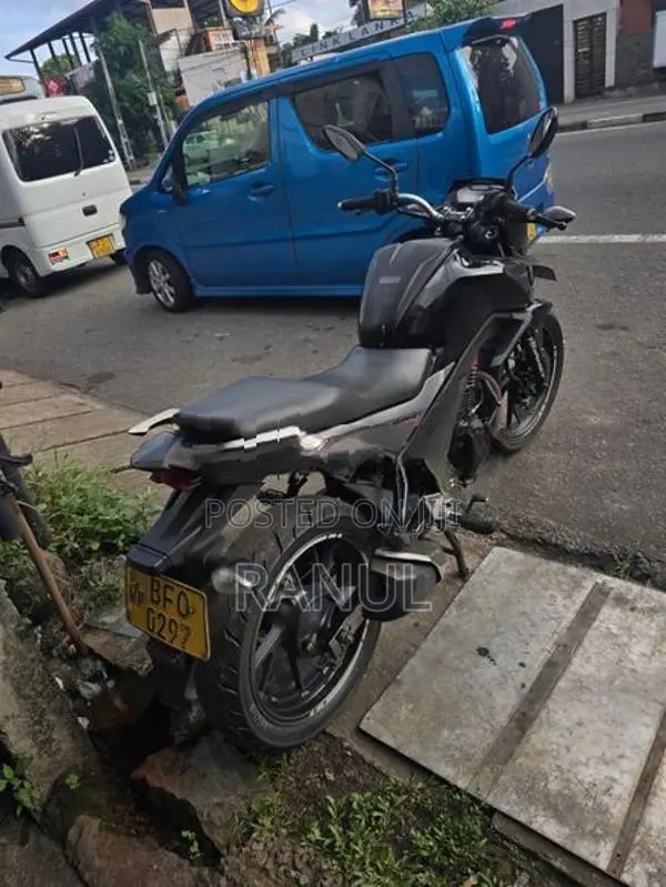 Honda CB Hornet 2017