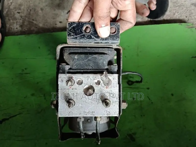 Daihatshu Mira L700 Abs Pump