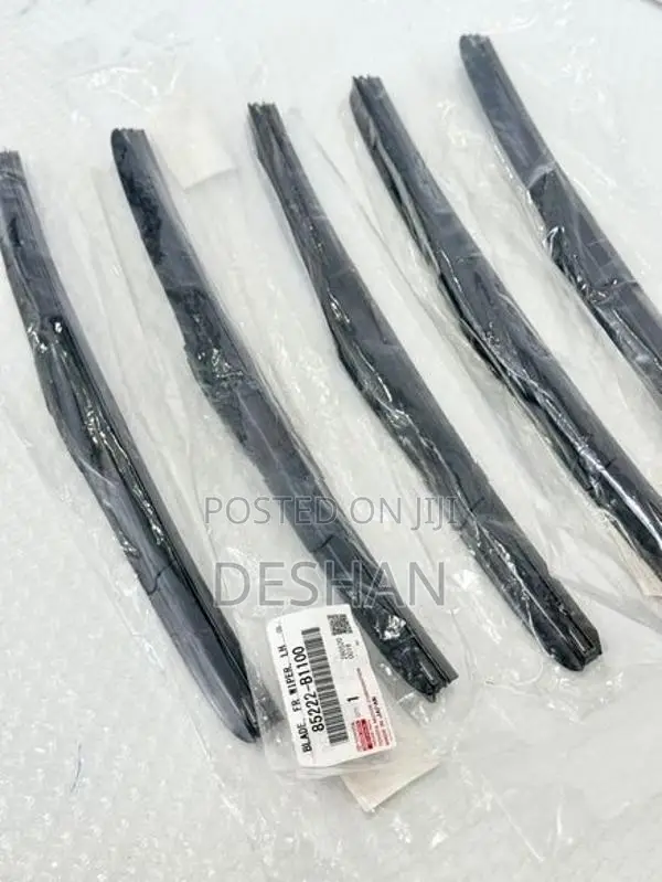 Toyota raize wiper blade pair genuine