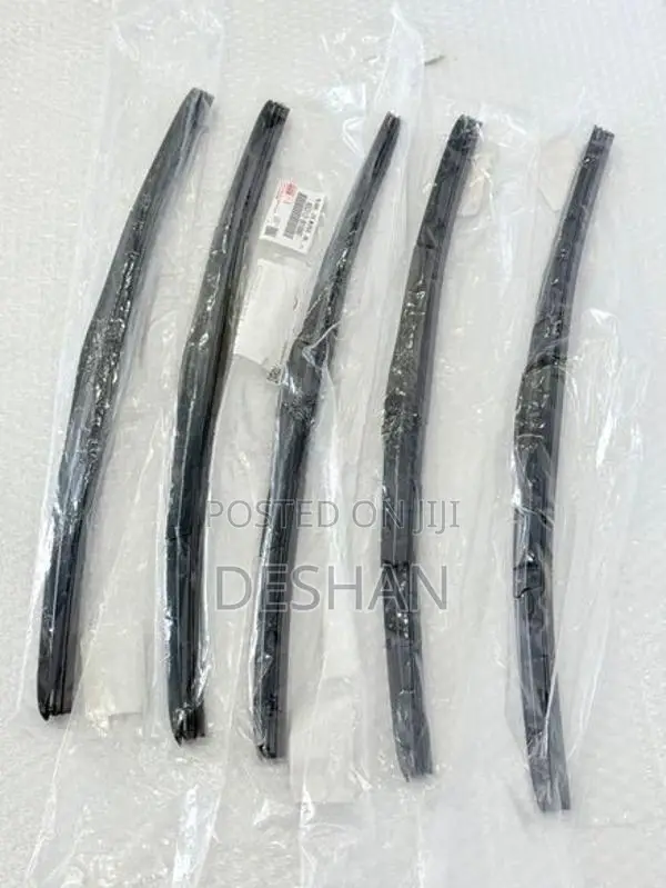 Toyota raize wiper blade pair genuine