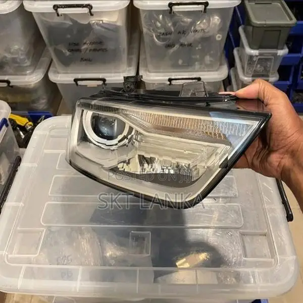 Genuine Audi Q3 2017 Xenon Driver Headlight Light