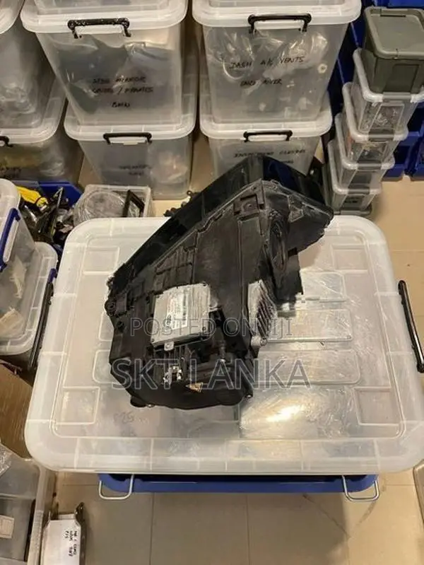 Genuine Audi Q3 2017 Xenon Driver Headlight Light