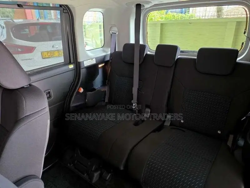 Daihatsu Thor Roomy Custom G 2024