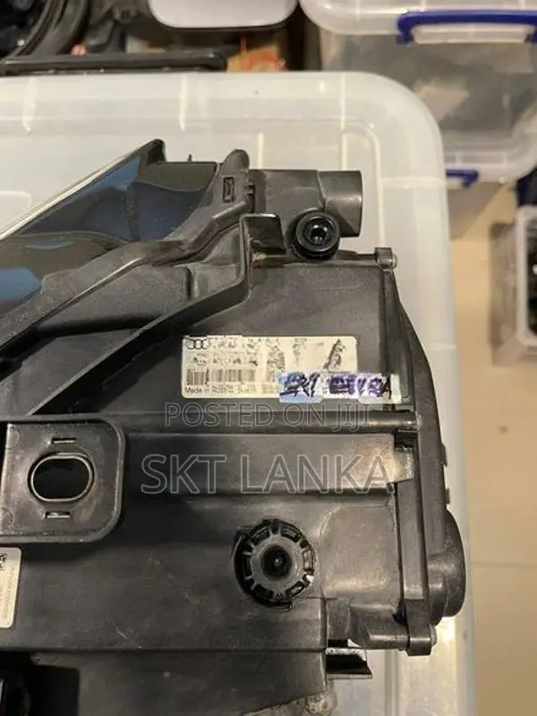 Genuine Audi Q3 2017 Xenon Driver Headlight Light