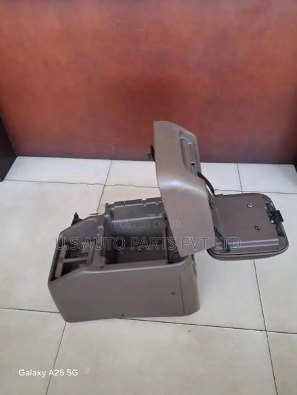 Toyota Land Cruiser Prado KZJ95 Console Box
