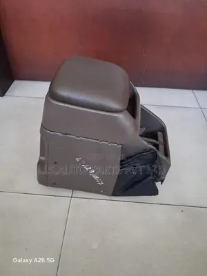 Toyota Land Cruiser Prado KZJ95 Console Box