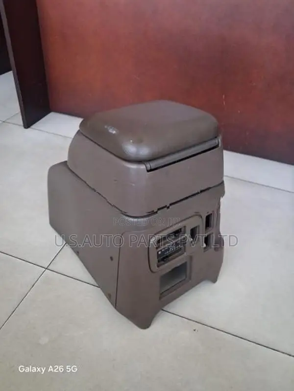 Toyota Land Cruiser Prado KZJ95 Console Box