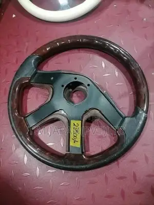Toyota Voxy Steering Wheel (AZR -60)