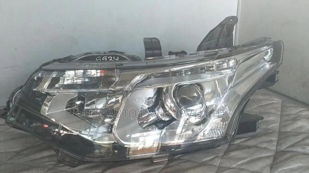 Mitsubishi Outlander Head Light Left and Right