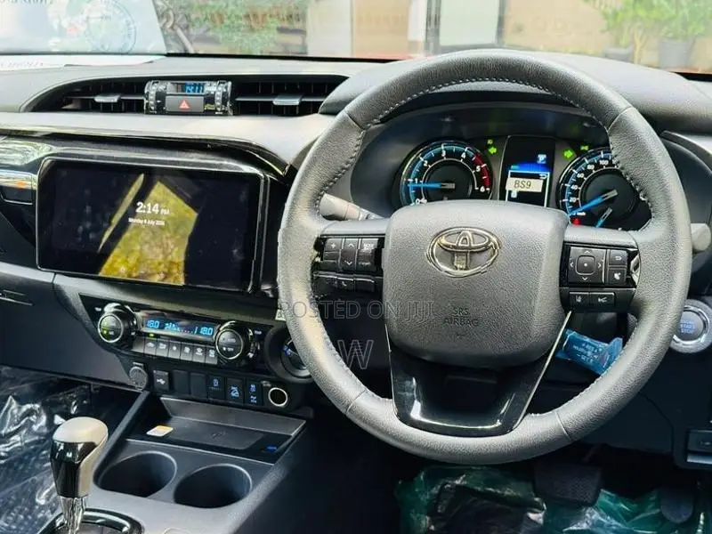 Toyota Hilux Rocco B5 2.8L B/NEW 2025