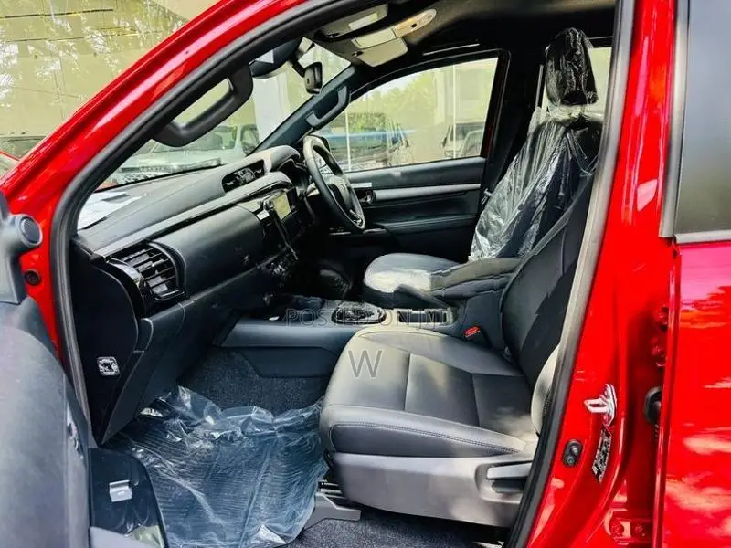 Toyota Hilux Rocco B5 2.8L B/NEW 2025