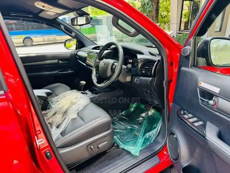 Toyota Hilux Rocco B5 2.8L B/NEW 2025