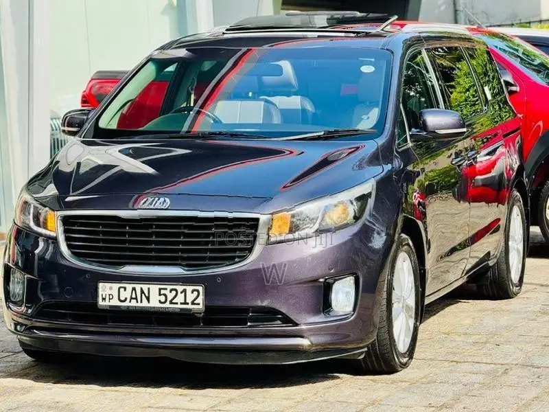 Kia Carnival Luxury 7 Seat Sunroo 2015