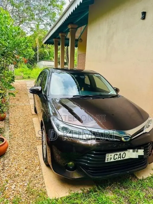 Toyota Axio 2015