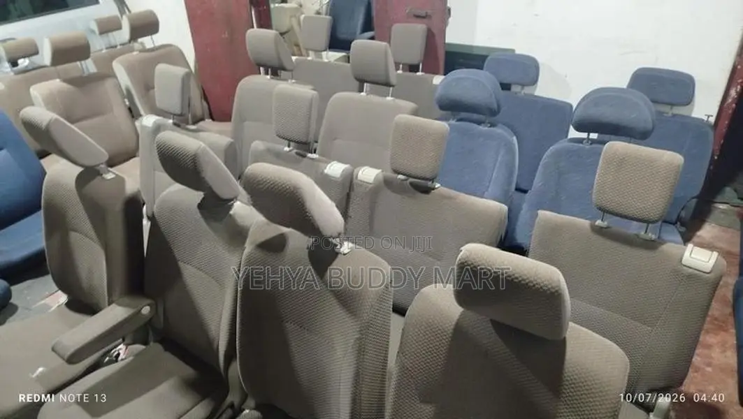 Suzuki Every DA17 Bucket Seat Set