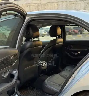 Mercedes Benz C180 Premium 2018