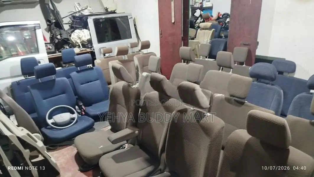 Suzuki Every DA17 Bucket Seat Set