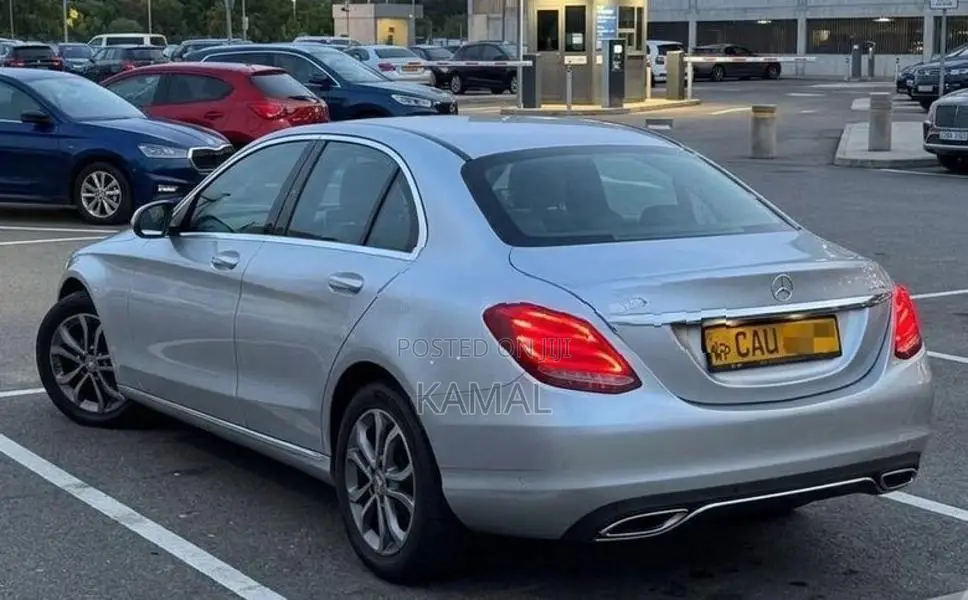 Mercedes Benz C180 Premium 2018