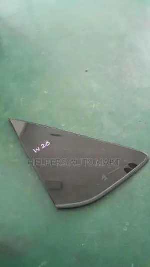 Toyota Prius W20 Quater Glass