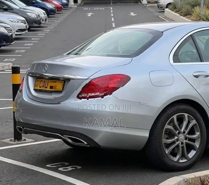 Mercedes Benz C180 Premium 2018