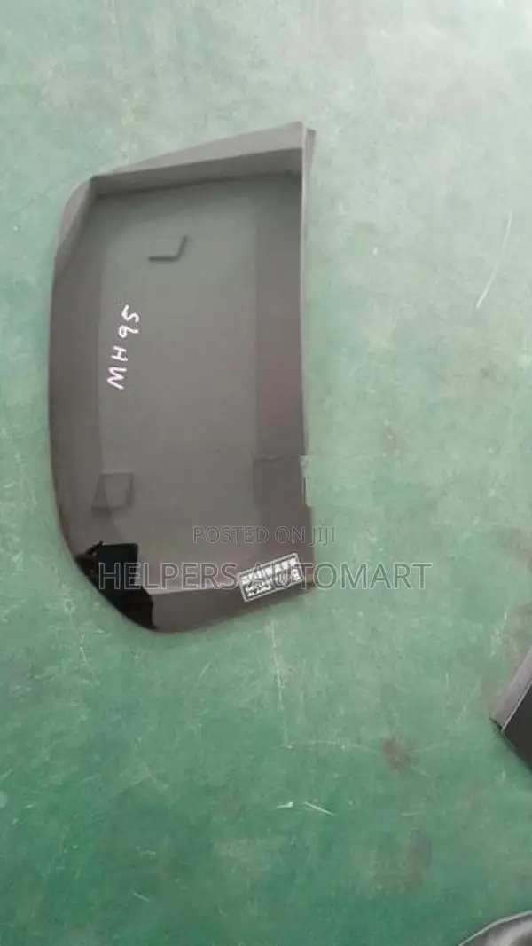 Suzuki Wagon R MH55S/MH95S Quater Glass