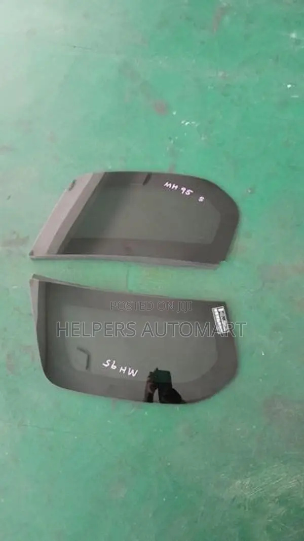 Suzuki Wagon R MH55S/MH95S Quater Glass
